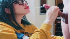 Arousing Girlfriend With Glasses Gives An Wonderful Blow-Job
